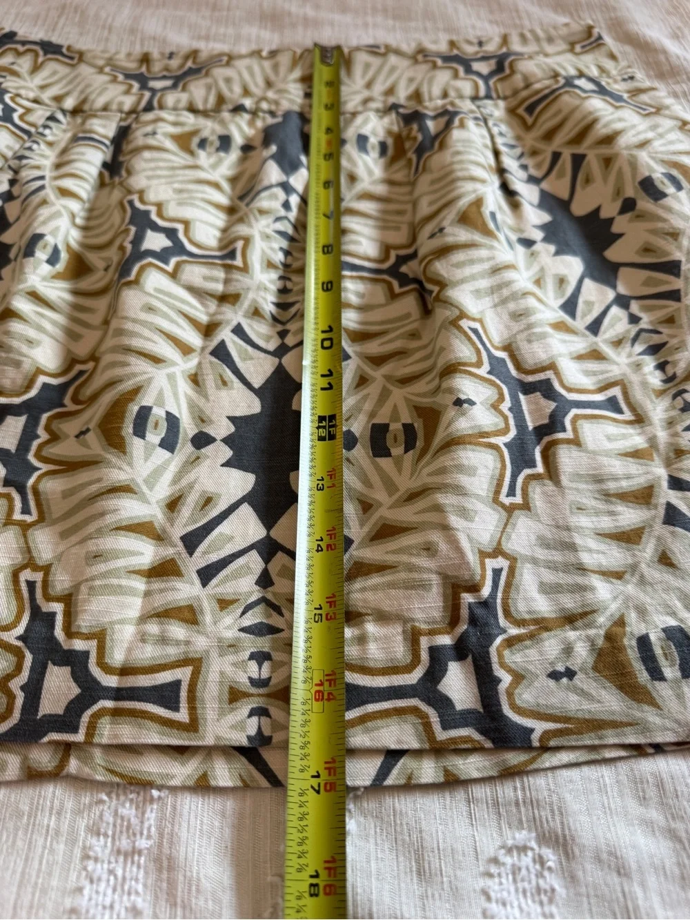 Banana Republic Women’s Size 12 Geometric Print Mini Skirt Lined